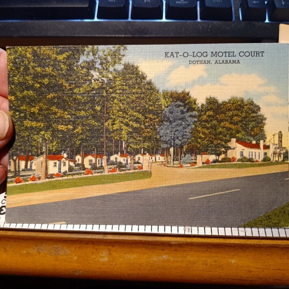 Dothan Alabama~Kat-O-Log Roadside Motel Court~Cottages~Vintage Linen Postcard